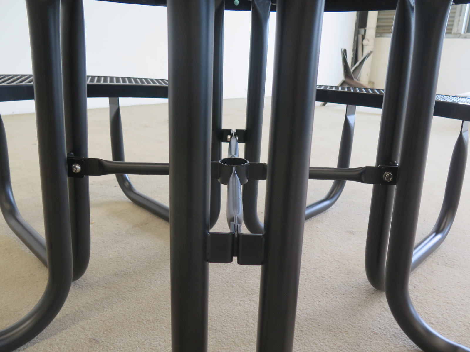 HB24008 picnic table (1)