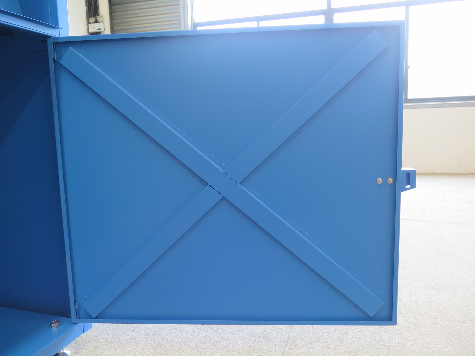 HBS220207 clothing donation bin (13)