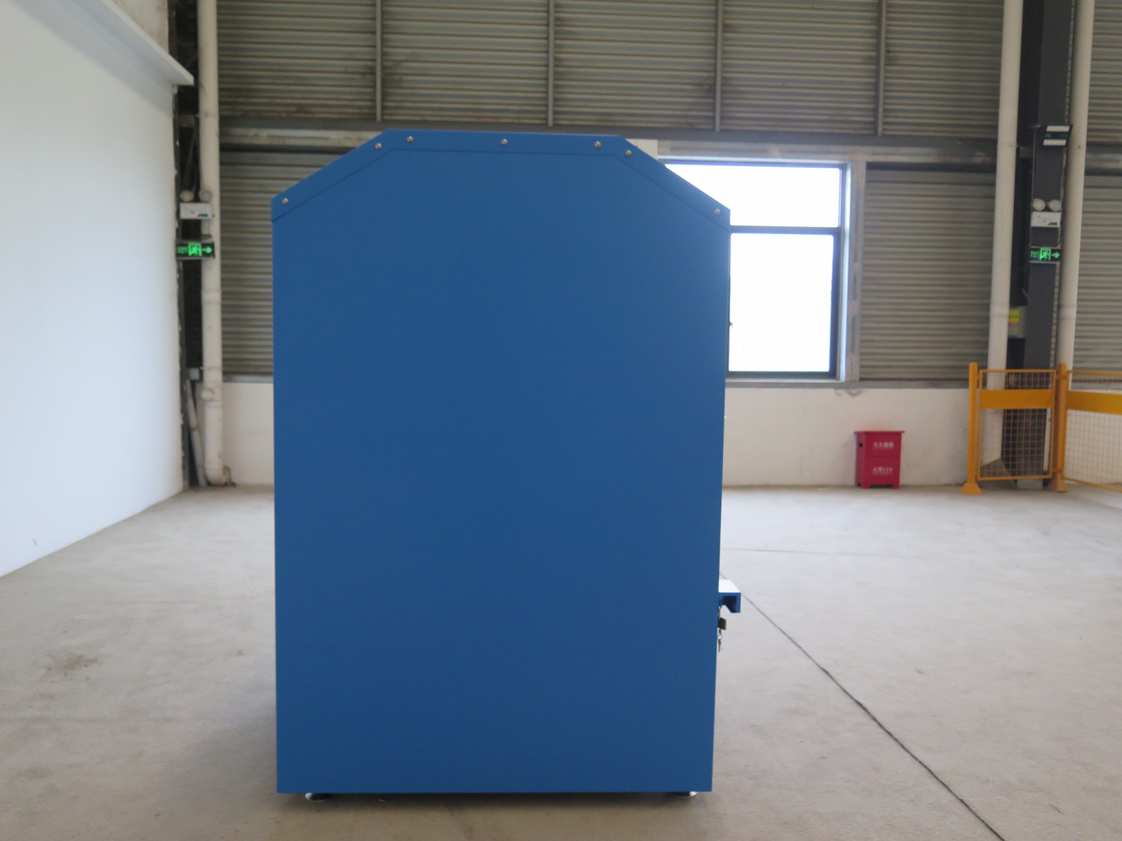 HBS220207 clothing donation bin (4)