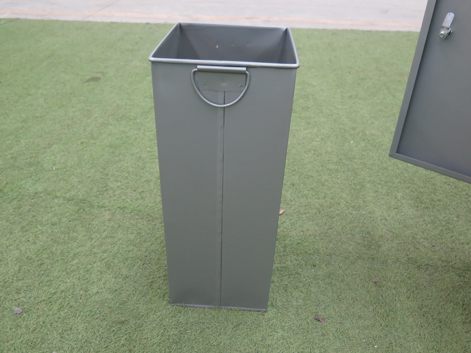 HBS260902 trash can (6)