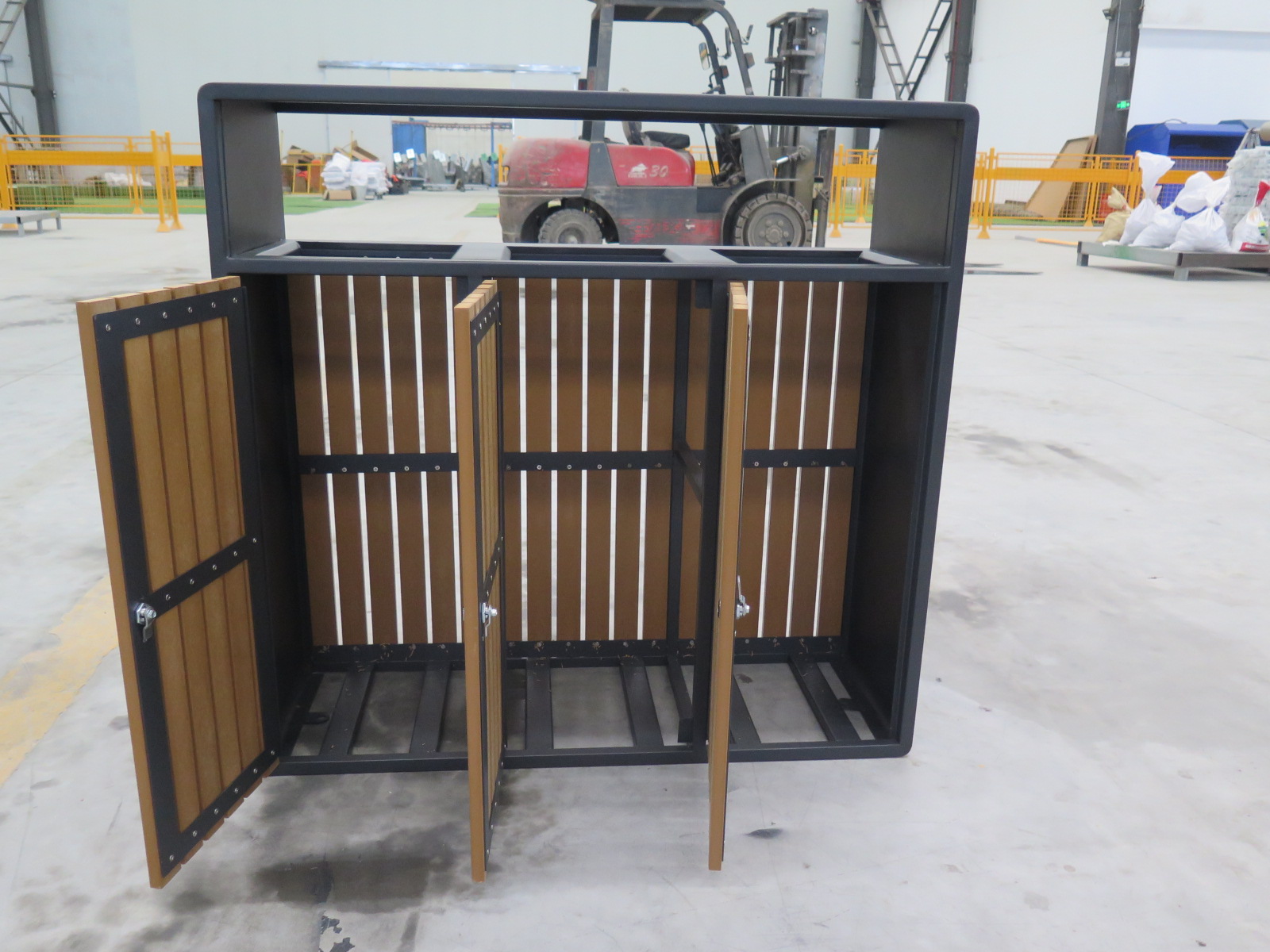 HBW176 outdoor trash can (1)