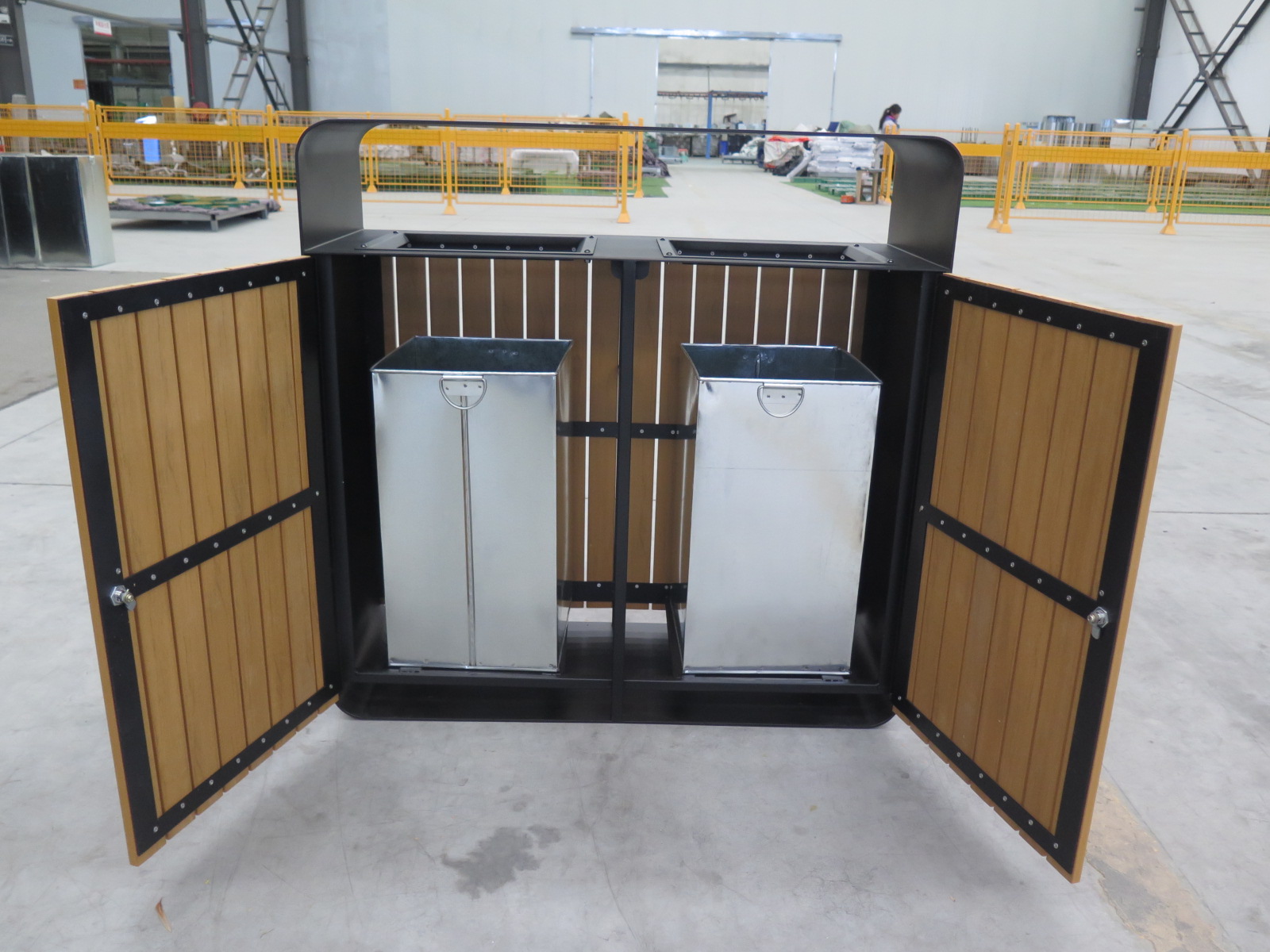 HBW197 outdoor trash can (6)