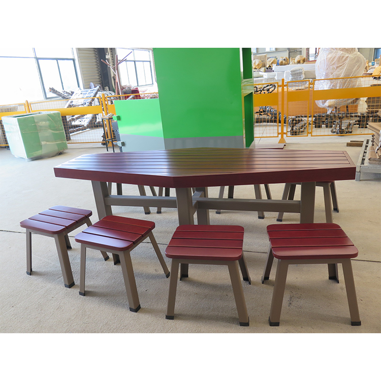 Dining table and chair set