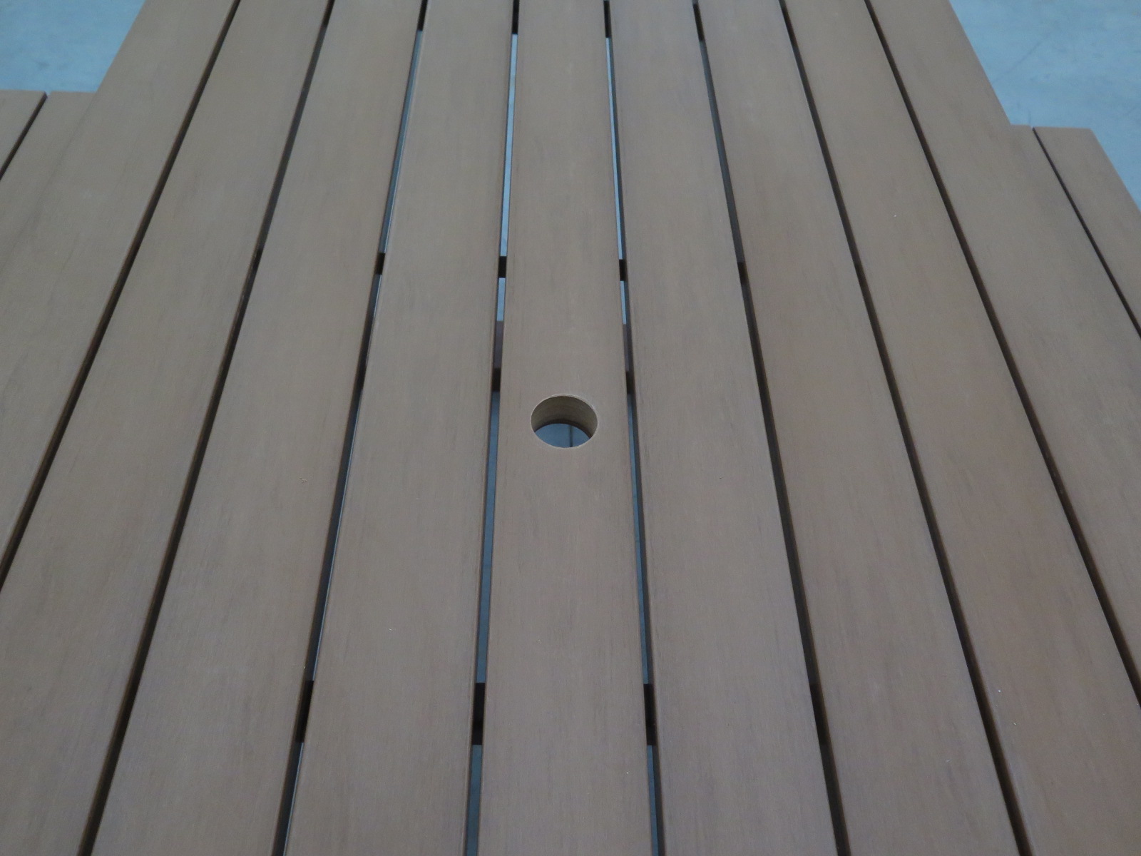 HPIC44  picnic table  (6)