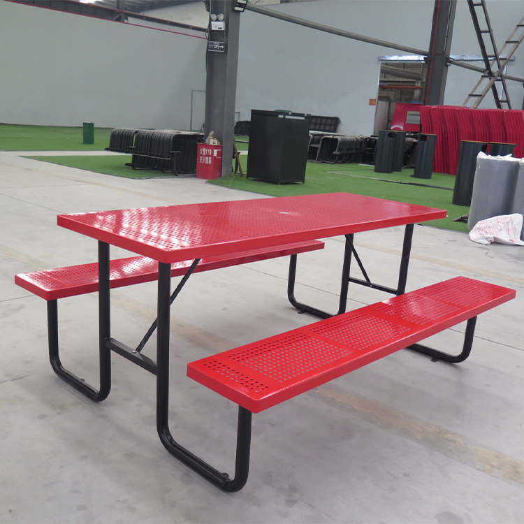 outdoor picnic table