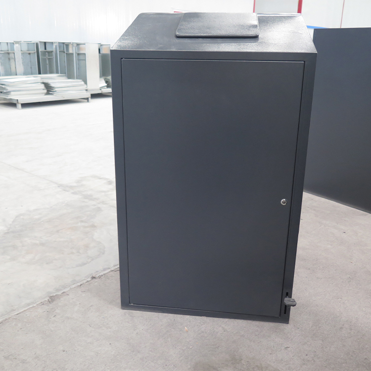 outdoor  trash  can