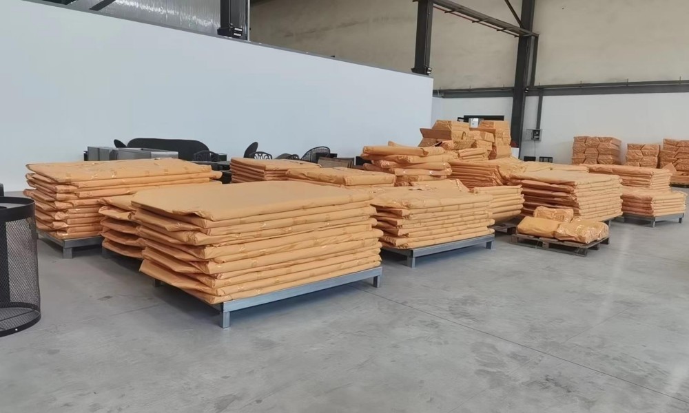 Outdoor furniture packaging (1)