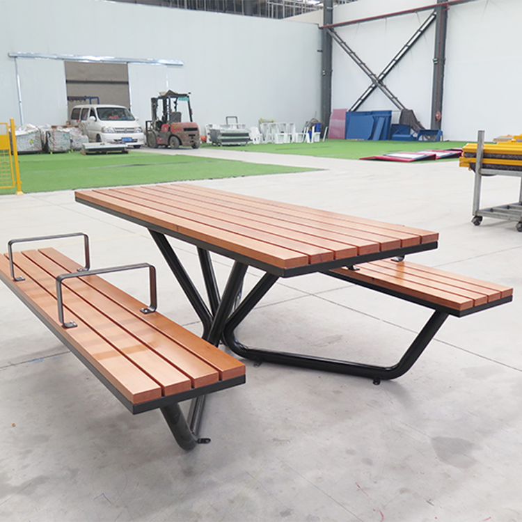 outdoor picnic table